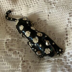 Elegant Black Panther shoulder Brooch with Silver Accents and Green Eyes